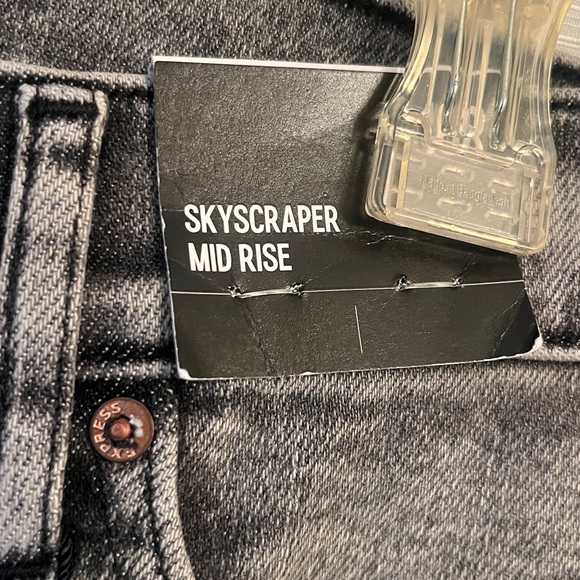 Express NWT Mid Rise Gray Skyscraper Jeans - Picture 6 of 6